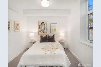 1013 C 6th Avenue N, Seattle, WA 98109 - Photo 6