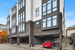 1013c 6th Ave N, Seattle, WA 98109 - Photo 36