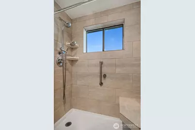 9764 Rainier Avenue S, Seattle, WA 98118 - Photo 20