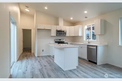 569 N 3rd, Kalama, WA 98625 - Photo 10