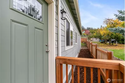 569 N 3rd, Kalama, WA 98625 - Photo 6