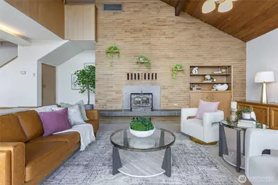 14026 Riviera Place NE, Seattle, WA 98125 - Photo 18