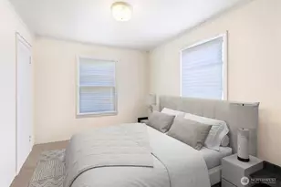 1902 NE 65th St, Seattle, WA 98115 - Photo 4