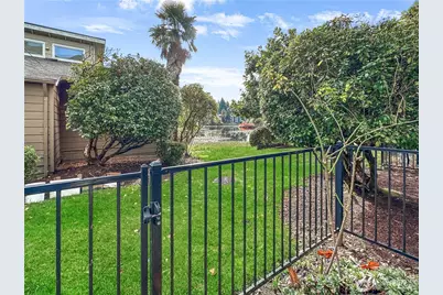 820 Cady Road #E102, Everett, WA 98203 - Photo 2