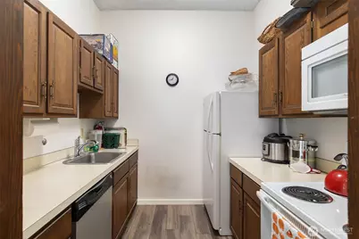 2858 32nd Avenue W #106, Seattle, WA 98119 - Photo 18