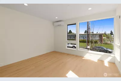 9225 A 14th Avenue NW, Seattle, WA 98117 - Photo 8