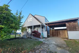 719 Caroline St, Port Angeles, WA 98362 - Photo 2