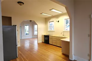 719 Caroline St, Port Angeles, WA 98362 - Photo 8