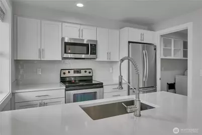 3022 63rd Avenue SW #302, Seattle, WA 98116 - Photo 16