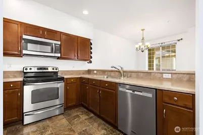 1800 NE 40th Street #E301, Renton, WA 98056 - Photo 10