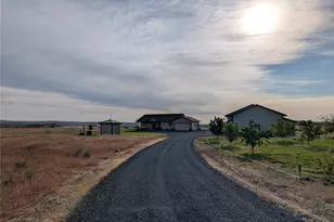 21625 Road D 5 NE, Soap Lake, WA 98851 - Photo 2