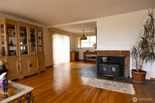 2105 100th Ave NE, Bellevue, WA 98004 - Photo 8