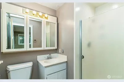 15729 Larch Way, Lynnwood, WA 98087 - Photo 10