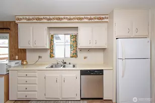 42 Juniper Mobile Estates, Sequim, WA 98382 - Photo 10