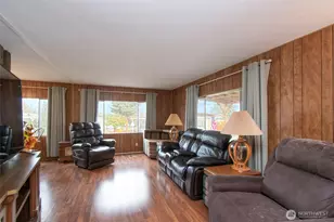 42 Juniper Mobile Estates, Sequim, WA 98382 - Photo 4