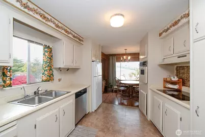 42 Juniper Mobile Estates, Sequim, WA 98382 - Photo 8