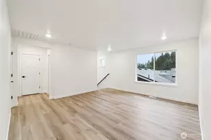 24327 13 Ave SE, Bothell, WA 98021 - Photo 12