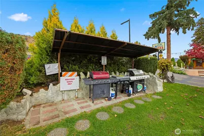 2044 W Woodin Avenue, Chelan, WA 98816 - Photo 4