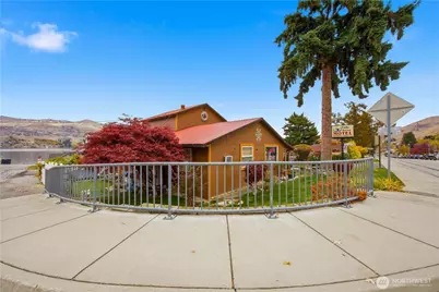2044 W Woodin Avenue, Chelan, WA 98816 - Photo 8