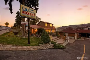 2044 W Woodin Ave, Chelan, WA 98816 - Photo 1