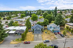 2826 NE 8th St, Renton, WA 98056 - Photo 4