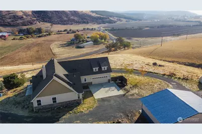 239 Patit Road, Dayton, WA 99328 - Photo 4