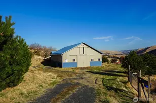 239 Patit Rd, Dayton, WA 99328 - Photo 26