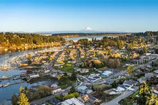 8307 Bayridge Ave, Gig Harbor, WA 98332 - Photo 1