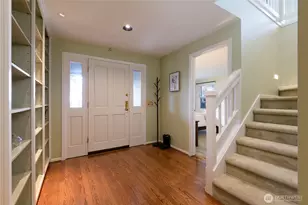 2650 W Newton St, Seattle, WA 98199 - Photo 2
