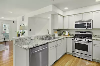 5233 Russell Avenue NW #A, Seattle, WA 98107 - Photo 4