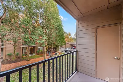 18930 Bothell Everett Hwy #D203, Bothell, WA 98012 - Photo 18
