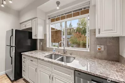 18930 Bothell Everett Hwy #D203, Bothell, WA 98012 - Photo 8