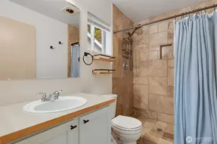 805 Harrington Pl SE, Renton, WA 98058 - Photo 8