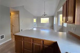 12432 SE 272nd Pl, Kent, WA 98030 - Photo 4