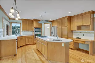 19225 SE 25th St, Sammamish, WA 98075 - Photo 10