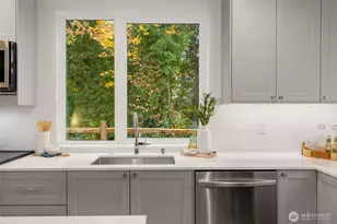 4411 21st Ave SW, Seattle, WA 98106 - Photo 12