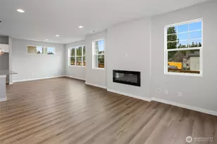 562 SW 97th St, Seattle, WA 98106 - Photo 8