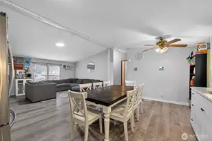 19941 Rhododendron Dr E, Bonney Lake, WA 98391 - Photo 6