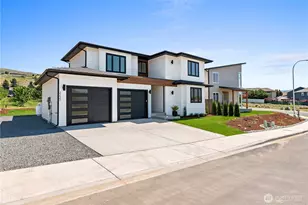 3233 NW Brianna Ave, East Wenatchee, WA 98802 - Photo 2