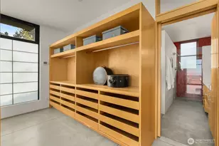 1527 E Howe St, Seattle, WA 98112 - Photo 22