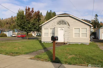 301 Eklund Avenue, Hoquiam, WA 98550 - Photo 1