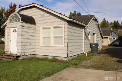 301 Eklund Avenue, Hoquiam, WA 98550 - Photo 2