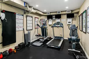 275 W Roy St, Seattle, WA 98119 - Photo 18