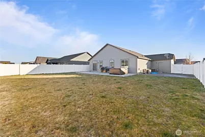 1336 E Egeland Drive, Moses Lake, WA 99156 - Photo 20