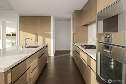 188 Bellevue Way NE #707, Bellevue, WA 98004 - Photo 22