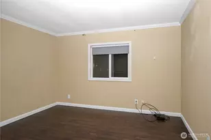 15253 Pine Dr, Renton, WA 98058 - Photo 16