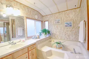 2725 E Fir St, Mount Vernon, WA 98273 - Photo 36