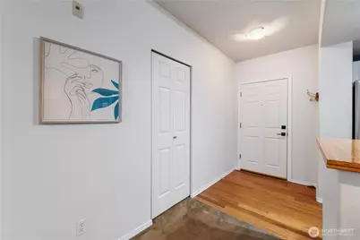 3221 SW Avalon Way #413, Seattle, WA 98126 - Photo 6