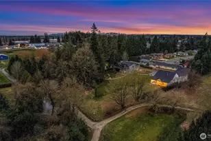 137 E Cedar Dr, Lynden, WA 98264 - Photo 4