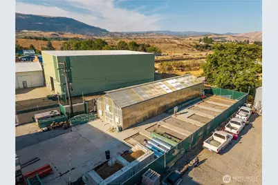 623 Goose Rock Lane, Malaga, WA 98828 - Photo 16